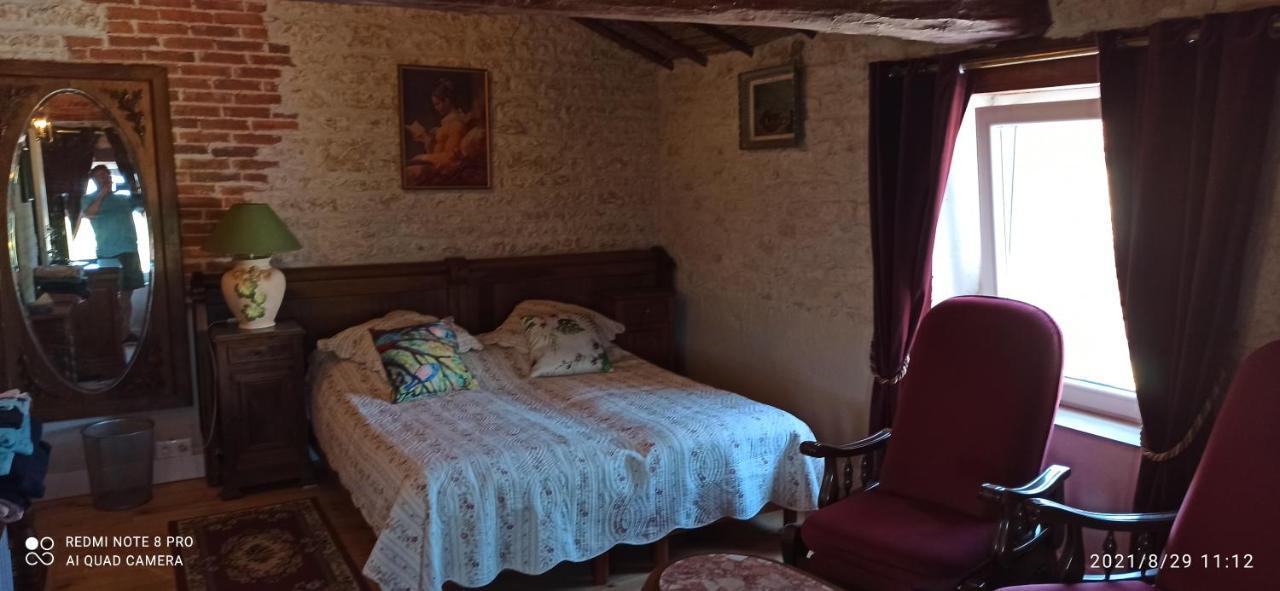 Bed and Breakfast Chez Marek Et Urszula Le Langon Esterno foto